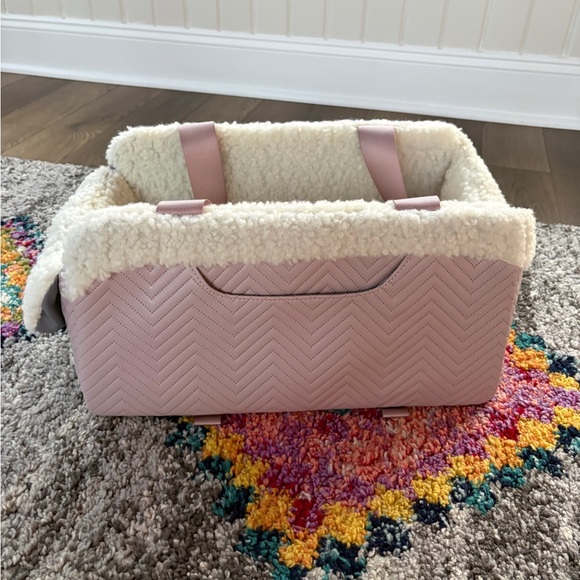 PETSFIT Center Console Dog/Pet Car Seat in Pastel Pink NEW w/ tag - Picture 9 of 13